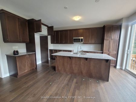 For Lease - 250 Forestwalk Street, Kitchener, Ontario - Photo 5