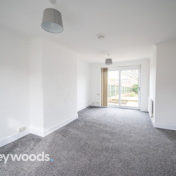 3 bed semi-detached house to rent in Whitfield Avenue, Westlands, Newcastle-under-Lyme ST5 - Photo 1