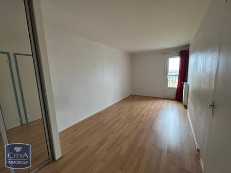 Location Appartement 3 pièces 75m² ANGOULEME 16000 - Photo 3