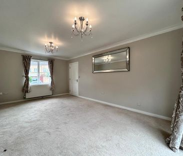 4 bedroom detached house to rent - Photo 2