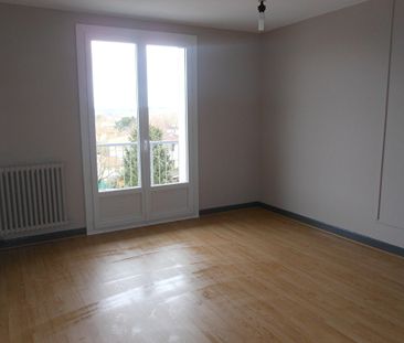 Location Appartement 3 pièces 65m² - Photo 3