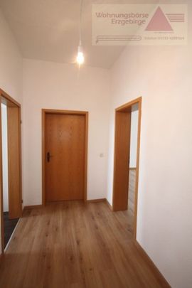 Diese Wohnung wird für Sie komplett saniert!! Moderne 2-Raum-Wohnung in Zentrumsnähe von Annaberg! - Photo 1