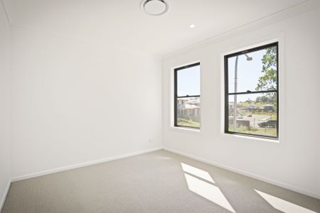 Be the First to Live in This Elegant Brand-New Home in Vineyard - Photo 2