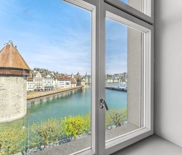 Loft exclusif avec vue sur le pont de la chapelle et le château d’eau - Photo 1