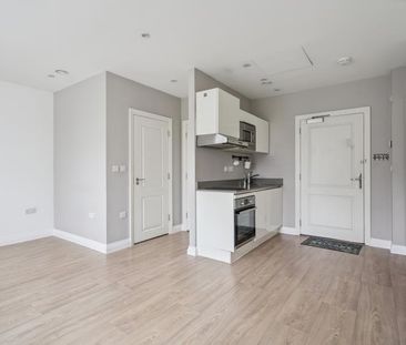 Studio to rent - Photo 2