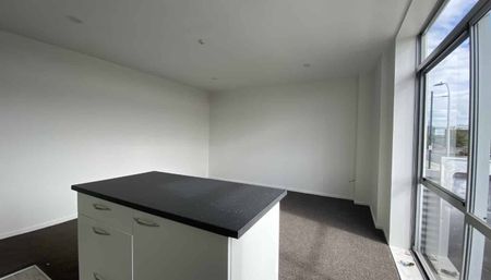 Renovated Otahuhu Apartment - Photo 5