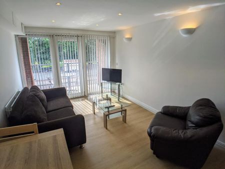2 bedroom flat to rent - Photo 3