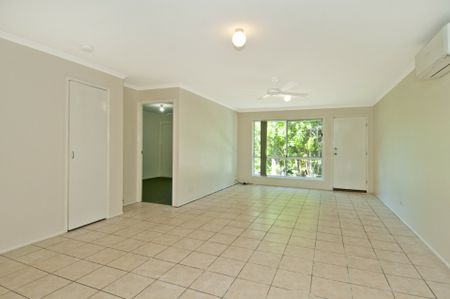 Low Maintenance 3 Bedroom Unit on Maple Court - Photo 4