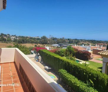 Luxury Detached House for rent in Estepona, Andalusia - Photo 4