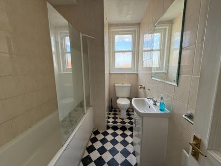 3 Bed Flat, Electric Mansions, SW9 - Photo 2