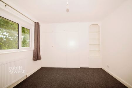 3 bedroom detached house to rent - Photo 2