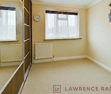 3 bedroom end of terrace house to rent - Photo 5