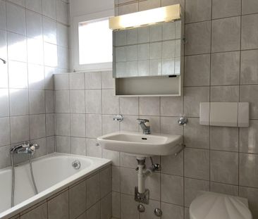 Appartement de 2.5 pièces avec balcon dans immeuble calme! - Foto 4