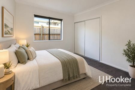 Contemporary Family Living - Ducted A/C - Study Nook - Photo 2