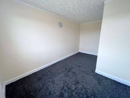 4 bedroom terraced house to rent - Photo 2