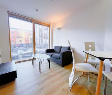2 bedroom flat to rent - Photo 2
