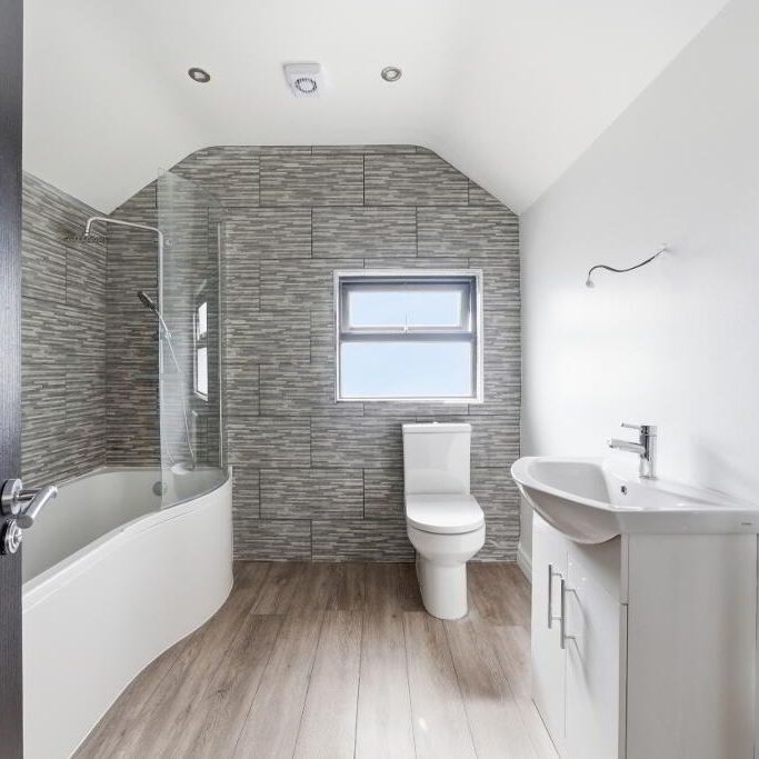 3 Bay Road, Larne, BT40 1DE - Photo 1
