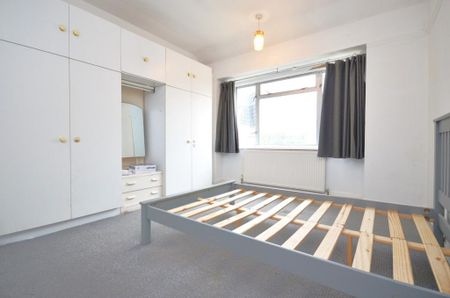 4 bedroom terraced house to rent - Photo 4