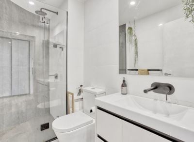 Discover comfortable, low-maintenance city living in this modern 1-bedroom apartment. - Photo 5