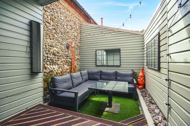 South Creake - Photo 1