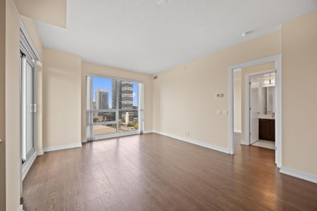 For Lease - 2220 Lakeshore Boulevard Unit# 2004, Toronto, Ontario - Photo 3