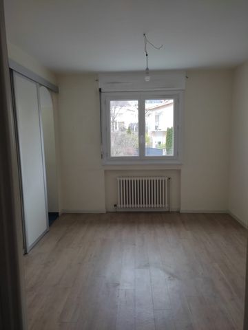 Location Appartement 4 pièces 93m² - Photo 5