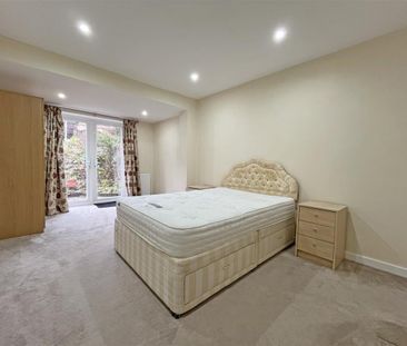 2 bedroom Semi-detached bungalow to rent - Photo 6