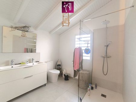 Location Maison 6 pièces 124m² PETIT BOURG 97170 - Photo 3