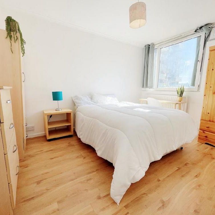 4 bedroom flat share to rent - Photo 1