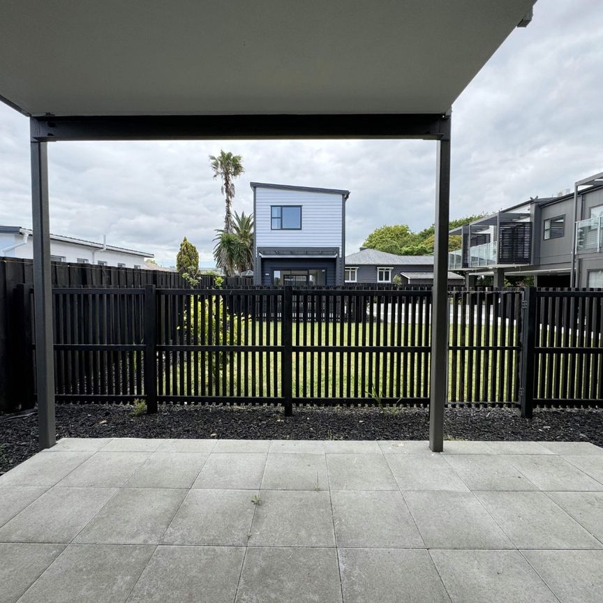 1/7 Russell Road, Manurewa - Photo 1