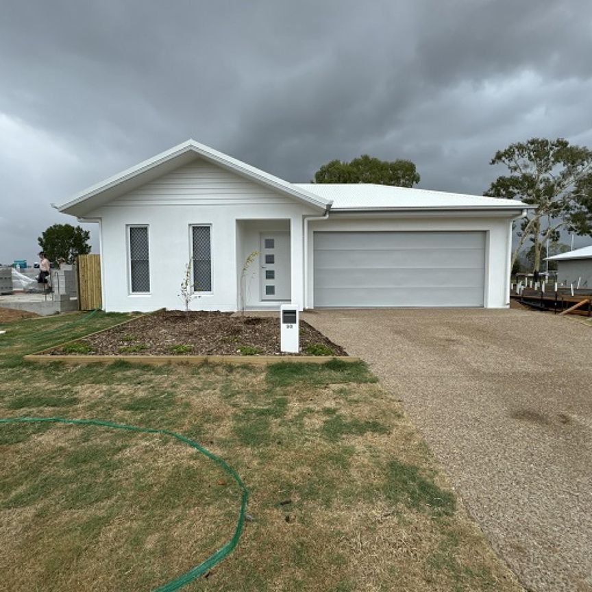 Brand New 4-Bedroom Family Home in Condon - Photo 1