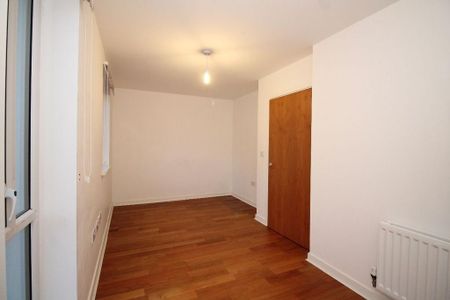 4 bedroom terraced house to rent - Photo 5