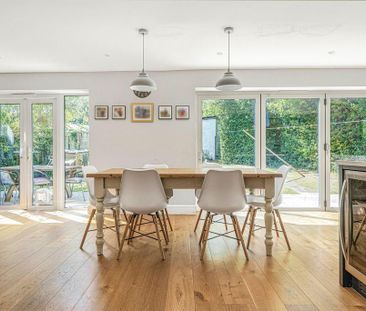 4 bedroom detached house to rent - Photo 6