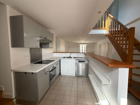Location Appartement 5 pièces 93m² - Photo 2