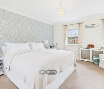 5 bedroom detached house to rent - Photo 1