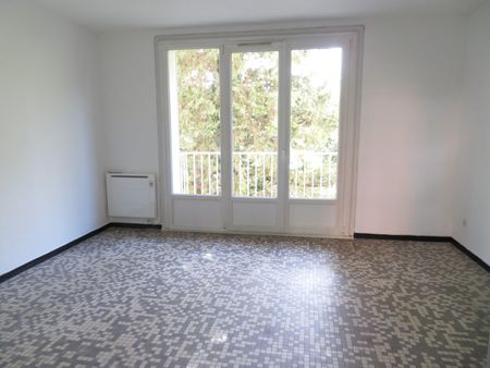 T3, Rue de Rivoli, 67m², 510€ H.C, Nîmes. - Photo 4