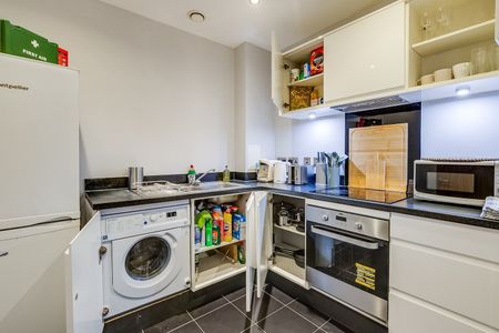 2 Bed Flat, Denver Court, NW9 - Photo 2