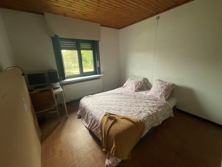 Zeer ruim 3 slaapkamer appartement in rustige omgeving - Photo 5