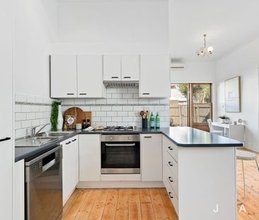 Victorian Elegance - Photo 5