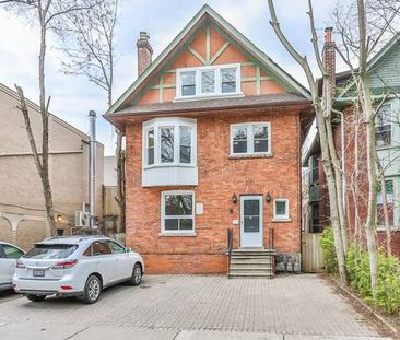 Renovated 2 Bedroom with private balcony: Bloor and Spadina - Photo 1