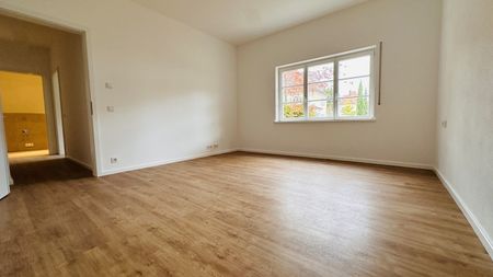 Wunderbares Ziegelstein! 3-Zi. Erstbezug-Whg mit großer sonniger Terrasse. - Photo 3