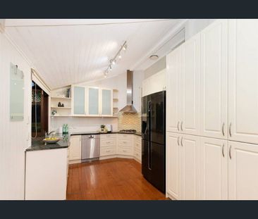 132 Evelyn Street, Grange, Qld 4051 - Photo 4