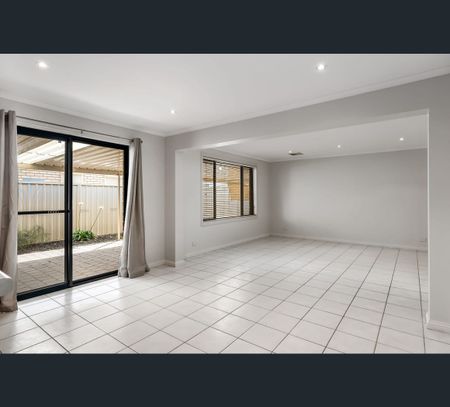 21 Waterside Dr, Burton, SA 5110 - Photo 4