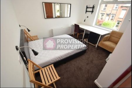 5 Bedroom Houses to Rent in Leeds - Photo 4