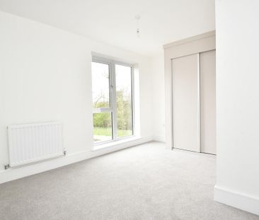 2 bedroom semi-detached house to rent - Photo 6