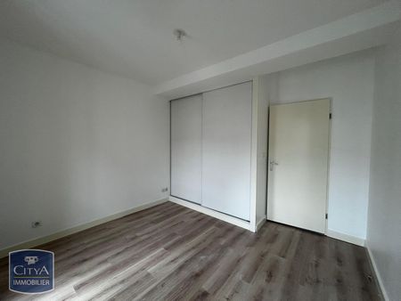 Location Appartement 4 pièces 78m² ROUBAIX 59100 - Photo 4