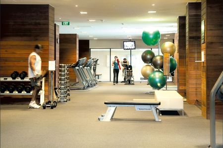 Level 35 Luxury with Breathtaking City & River Views - Photo 3