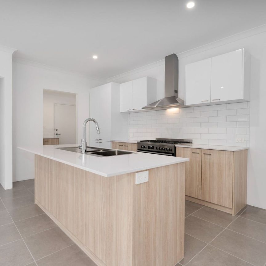 MODERN DESIGN MEETS COASTAL LIVING - Photo 1