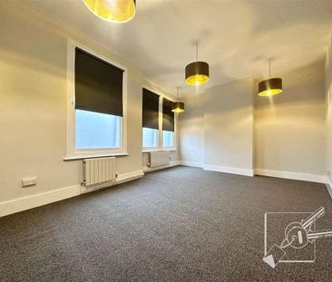 Manor Road, Gravesend, DA12 - Photo 1