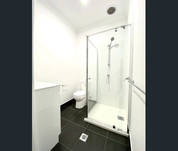 8 Inverness Avenue, Burwood, Vic 3125 - Photo 6